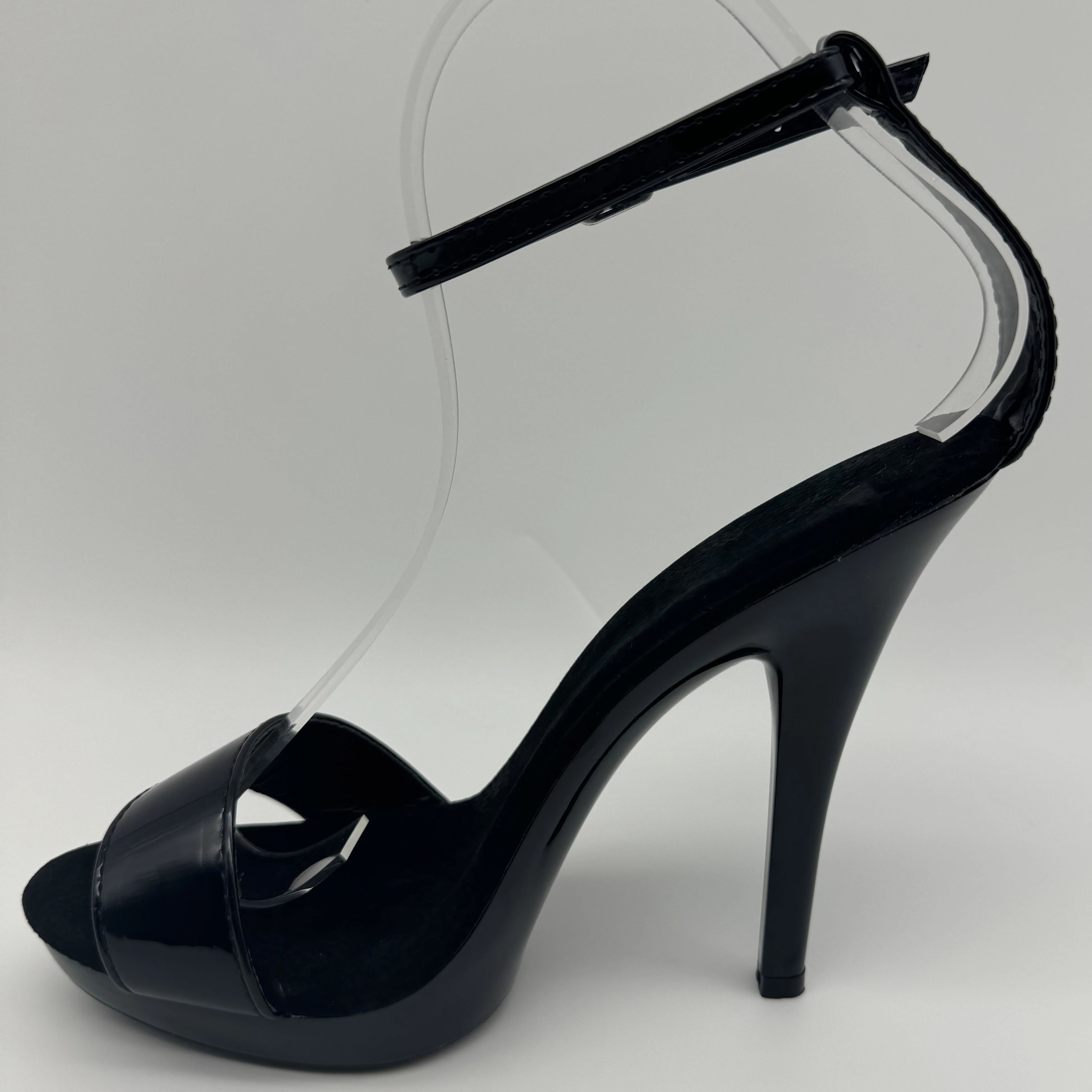 Stilettos pretos de patente 13 - Wide Fit Heels avaliação e preço