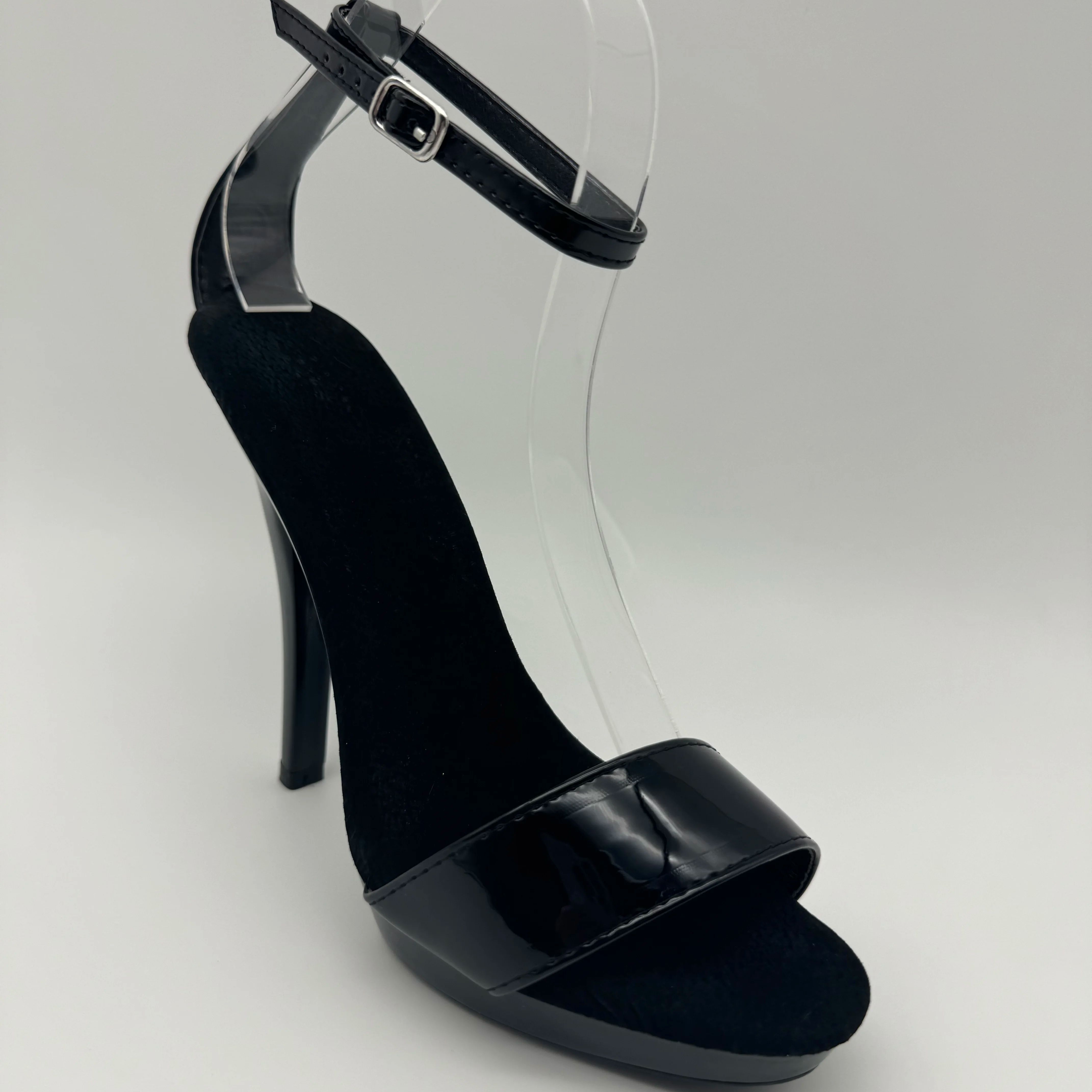Stilettos pretos de patente 13 - Wide Fit Heels avaliação e preço