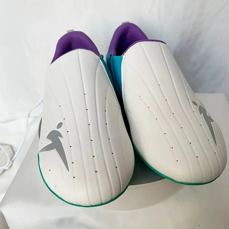 Tênis Clássico de Artes Marcia - Women'S Shoes Vs Men'S avaliação e preço